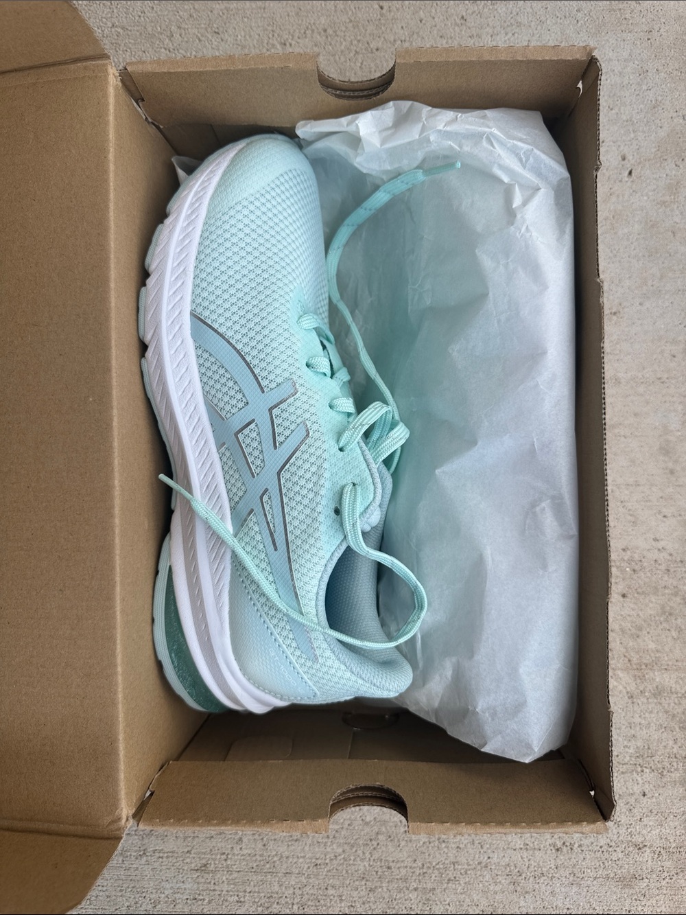 Asics Kids GT-1000 youth size 6.5 Running Shoe - Light Mint